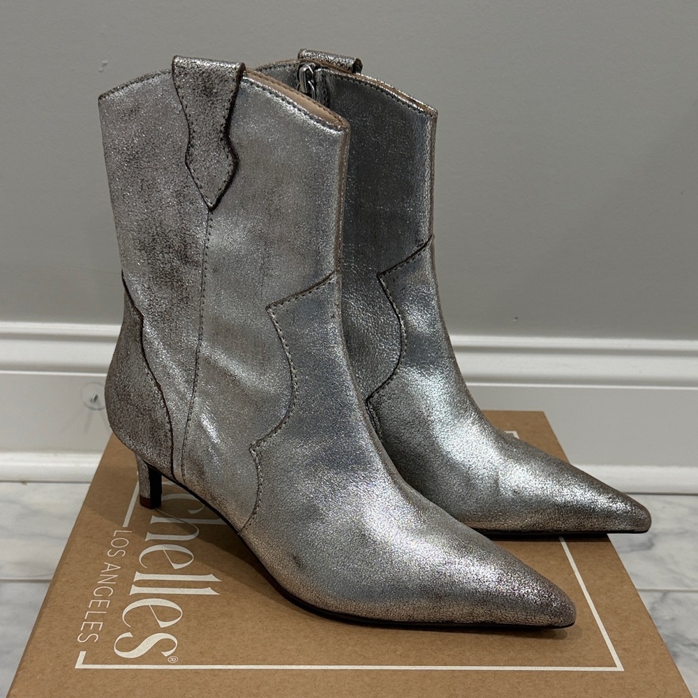 Seychelles Metallic Silver Heeled Boots NWT 7.5